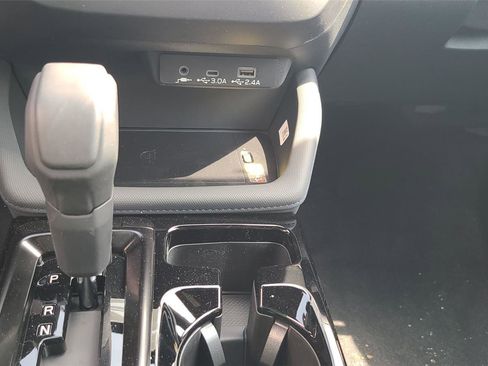 New 2026 Subaru Forester Touring AWD/4WD image 17