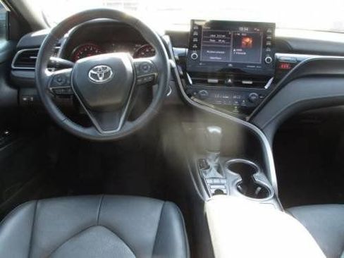 Used 2021 Toyota Camry XSE image 4