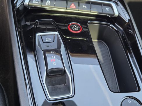 Used 2022 Audi e-tron GT Premium Plus image 14