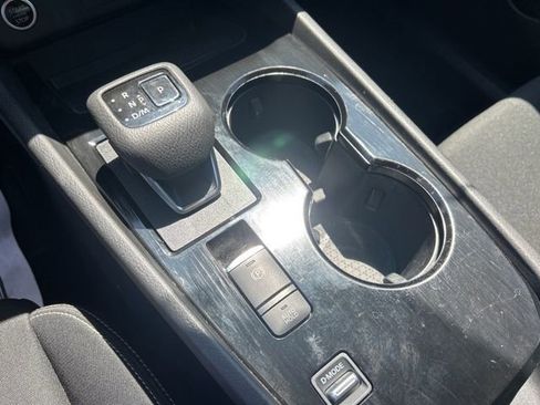 Used 2023 Nissan Rogue S FWD image 24