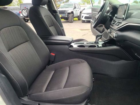 Used 2023 Nissan Altima 2.5 SV FWD image 18