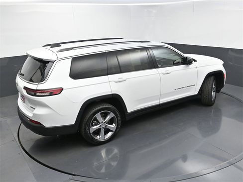 Used 2022 Jeep Grand Cherokee L Limited image 40