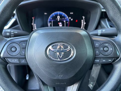 Used 2026 Toyota Corolla LE FWD image 21