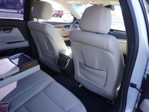 Used 2019 Cadillac XTS Luxury w/ Driver Awareness Package image 9