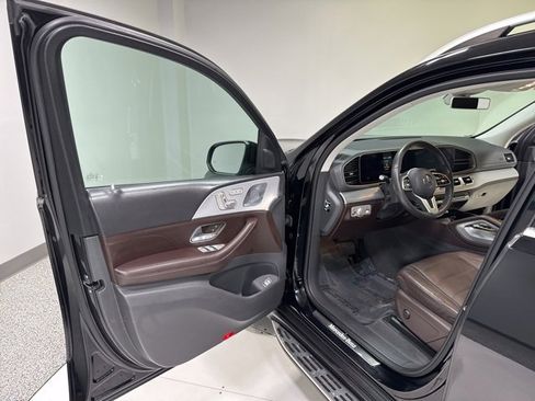 Used 2020 Mercedes-Benz GLS 450 4MATIC image 10