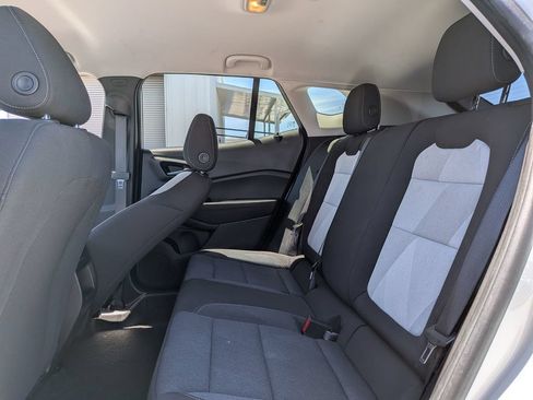 Used 2025 Chevrolet Trax LS FWD image 33