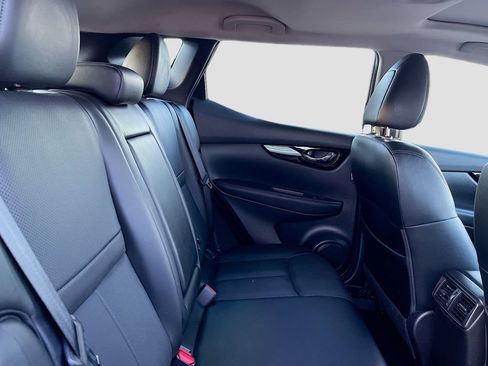 Used 2022 Nissan Rogue Sport SL w/ Premium Package image 28