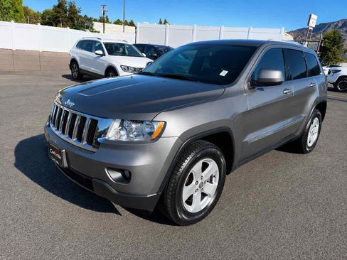 Used 2012 Jeep Grand Cherokee Laredo RWD image 3