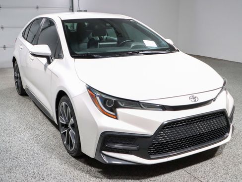 Used 2020 Toyota Corolla SE FWD image 5
