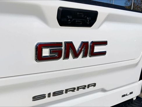 Used 2024 GMC Sierra 1500 SLE image 31