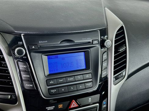 Used 2014 Hyundai Elantra GT FWD image 19