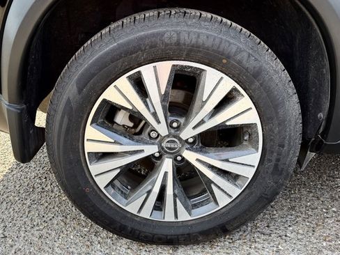 Certified 2023 Nissan Rogue SV image 34