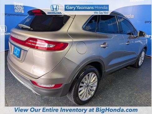 Used 2019 Lincoln MKC Premiere FWD image 3