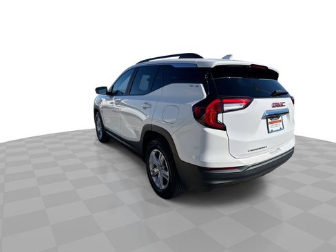 Certified 2023 GMC Terrain SLE w/ Driver Convenience Package image 6