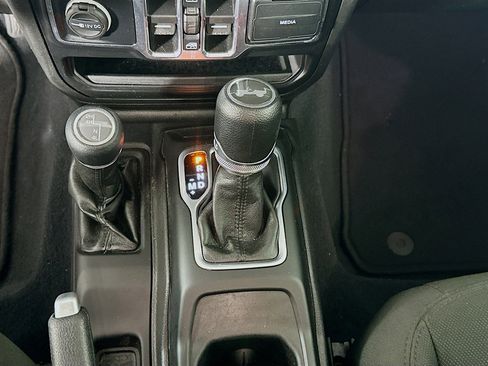 Used 2022 Jeep Wrangler Sport S image 23