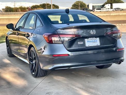 Used 2025 Honda Civic Sport image 5