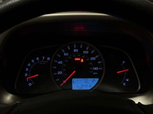 Used 2013 Toyota RAV4 XLE FWD image 16