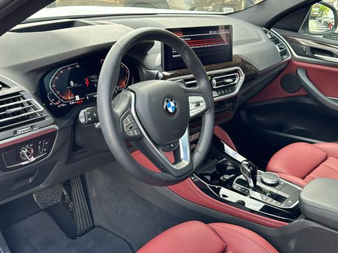 Used 2025 BMW X4 xDrive30i w/ Premium Package image 12