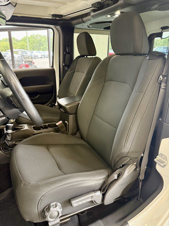 Used 2019 Jeep Wrangler Sport AWD/4WD image 14
