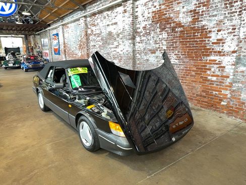 Used 1988 Saab 900 Turbo FWD image 99