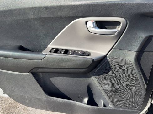 Used 2020 Kia Niro LX FWD image 13