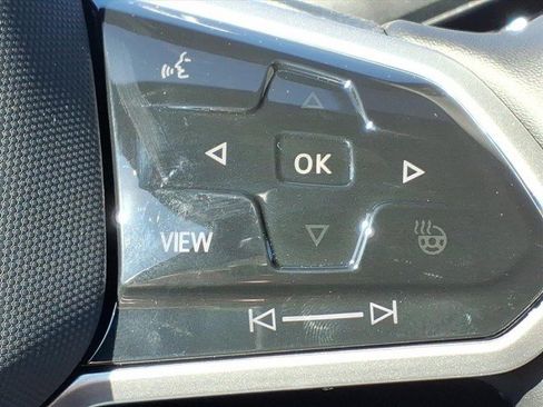 New 2025 Volkswagen ID.4 Pro image 19