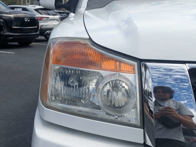 Used 2008 Nissan Titan SE RWD image 10