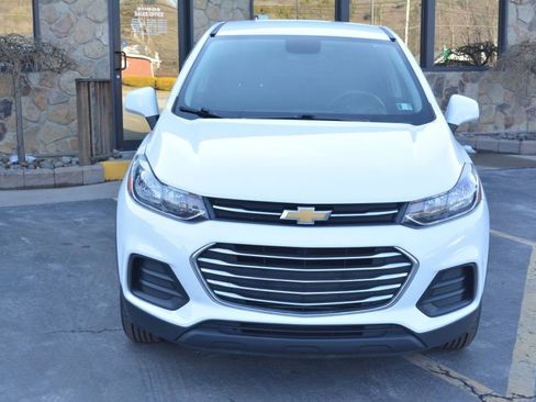 Used 2019 Chevrolet Trax LS w/ Tint and Cruise Package image 2