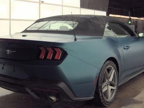 Used 2026 Ford Mustang Premium image 3