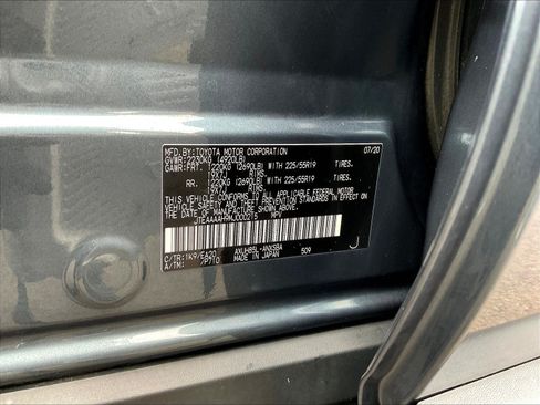 Used 2021 Toyota Venza Limited w/ Advanced Technology Package AWD/4WD image 19