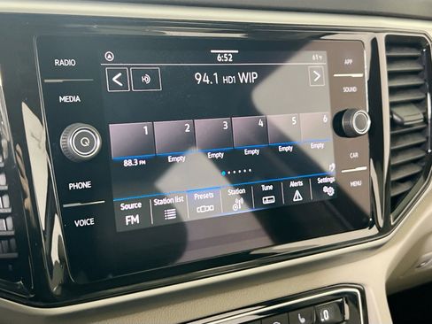 Used 2023 Volkswagen Atlas SE image 14