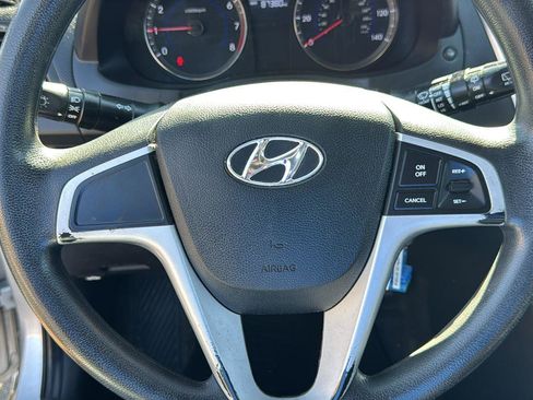 Used 2012 Hyundai Accent GS image 12