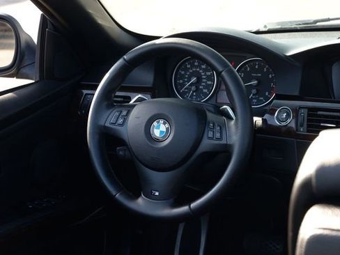 Used 2011 BMW 335i Convertible image 33