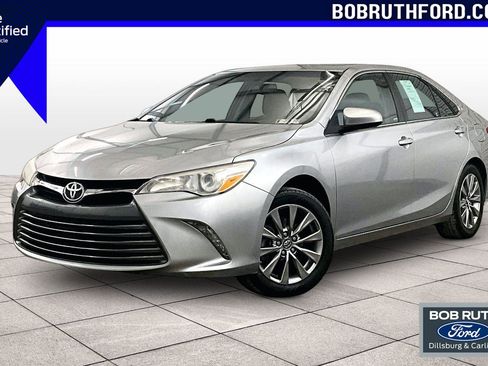 Used 2017 Toyota Camry XLE w/ Moonroof Package image 1