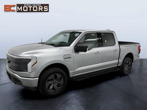 Used 2022 Ford F150 Lightning XLT AWD/4WD image 1