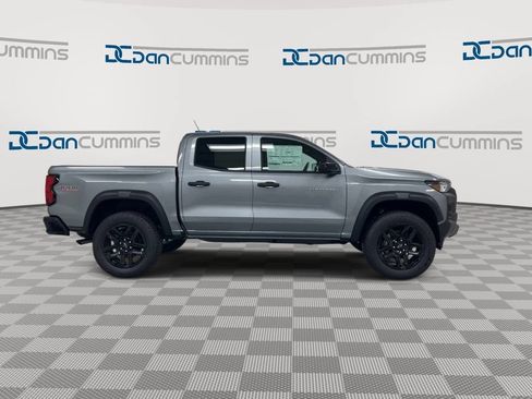 Used 2024 Chevrolet Colorado Trail Boss w/ Technology Package AWD/4WD image 9