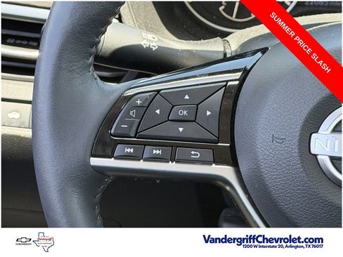 Used 2023 Nissan Altima 2.5 SL FWD image 13