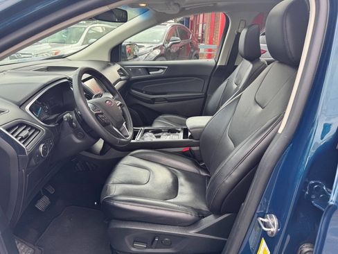 Used 2020 Ford Edge Titanium w/ Equipment Group 301A AWD/4WD image 16