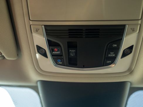 New 2025 Acura TLX w/ Technology Package image 15