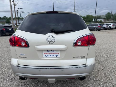 Used 2010 Buick Enclave CXL image 5