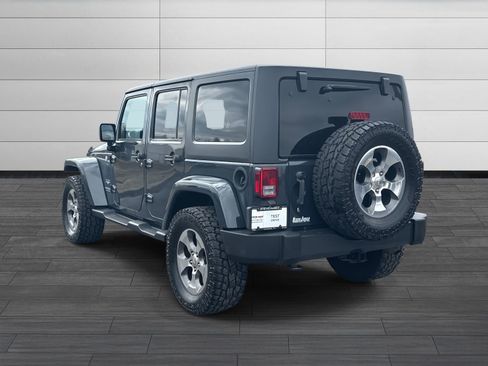 Used 2017 Jeep Wrangler Unlimited Sahara w/ Max Tow Package image 6