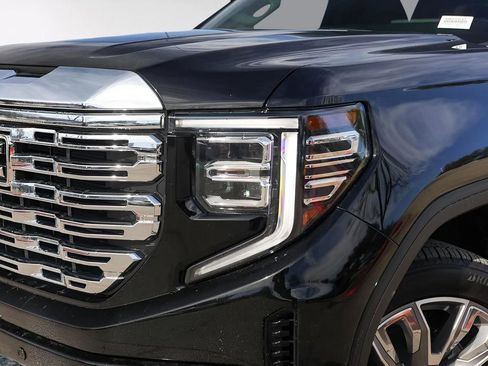 Used 2025 GMC Sierra 1500 Denali image 3