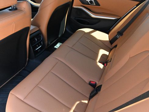 Used 2025 BMW 330i Sedan RWD image 11