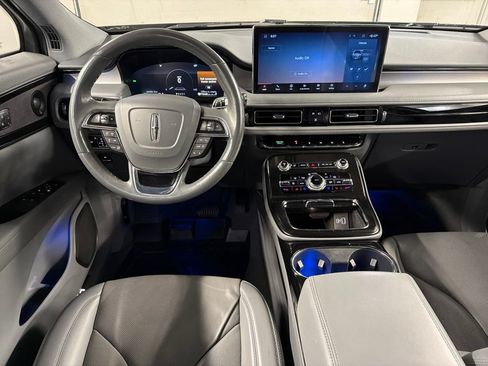 Used 2022 Lincoln Nautilus Reserve w/ Equipment Group 201A AWD/4WD image 8