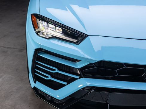 Used 2021 Lamborghini Urus AWD/4WD image 4