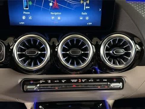 Used 2025 Mercedes-Benz GLA 250 4MATIC image 20