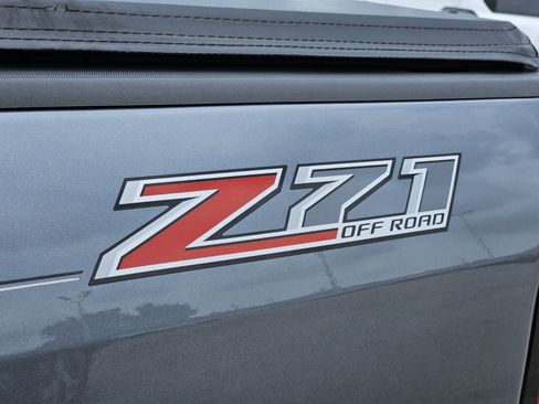 Used 2019 Chevrolet Colorado Z71 AWD/4WD image 17