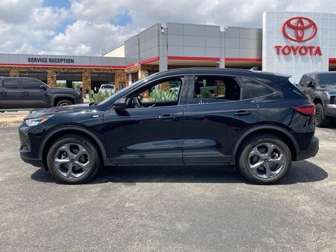 Used 2025 Ford Escape ST-Line image 8