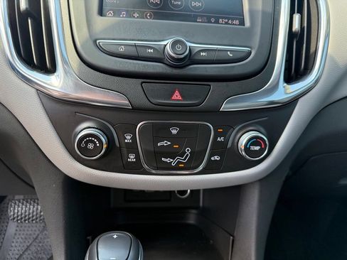 Used 2021 Chevrolet Equinox LS w/ LS Convenience Package FWD image 19