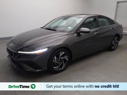 Used 2025 Hyundai Elantra Limited FWD image 1